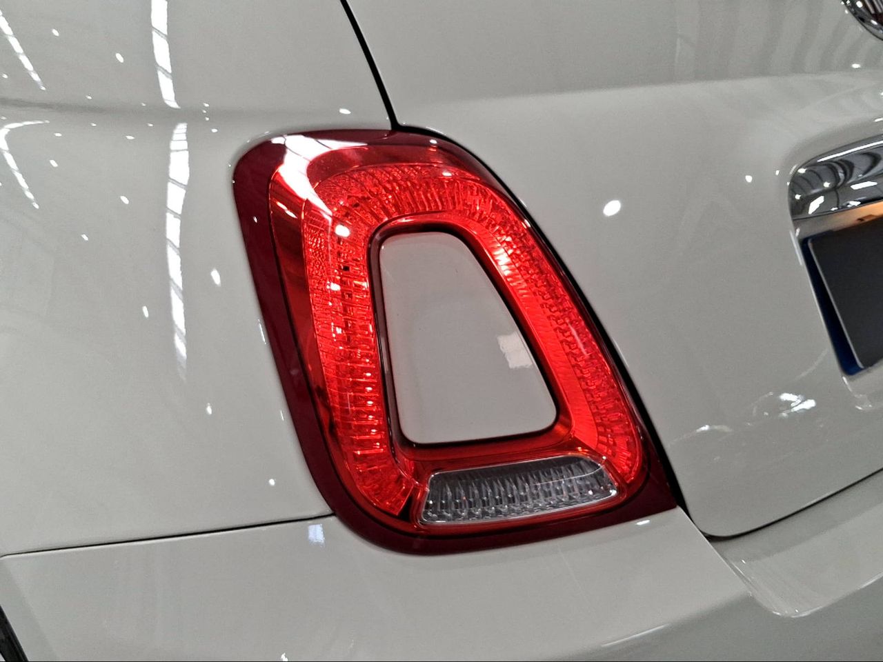 Fiat 500 Cult 1.0 Hybrid 51KW (70 CV)  - Foto 17