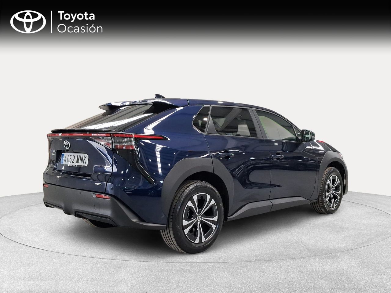 Toyota bZ4X 220E 4x4 Advance  - Foto 19