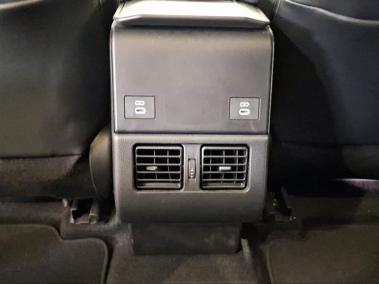 Toyota bZ4X 220E 4x4 Advance  - Foto 23