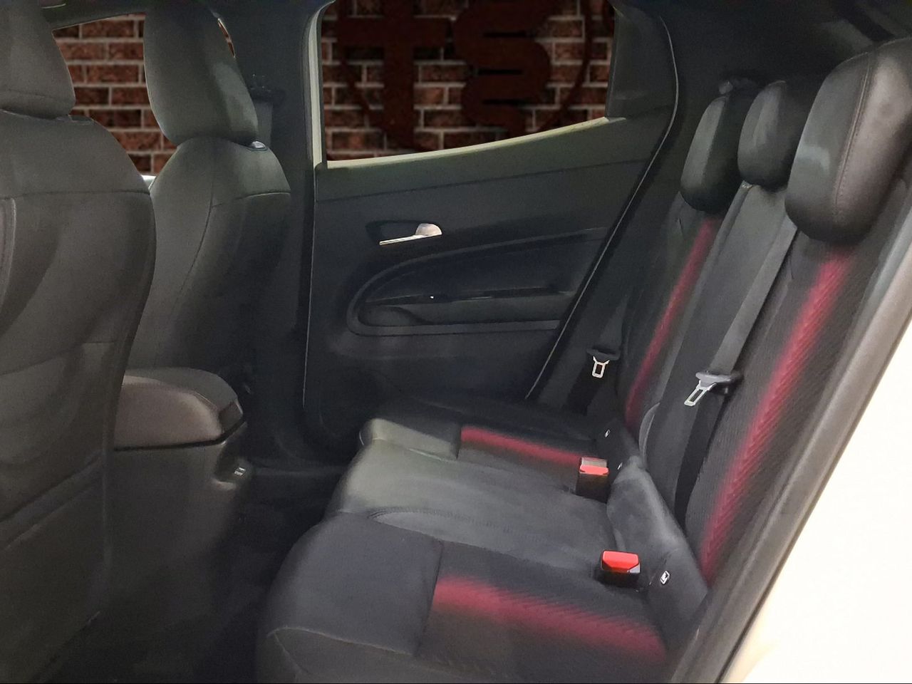 Alfa Romeo Junior Ibrida Speciale 100kW (136CV)  - Foto 13