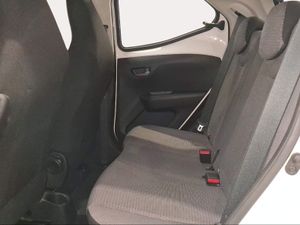 Toyota Aygo 1.0 70 x-play  - Foto 12