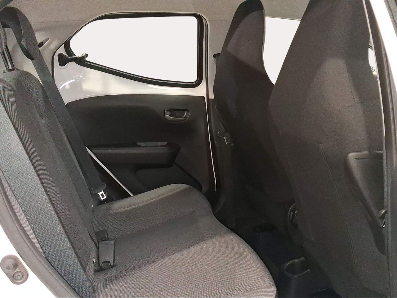 Toyota Aygo 1.0 70 x-play  - Foto 8