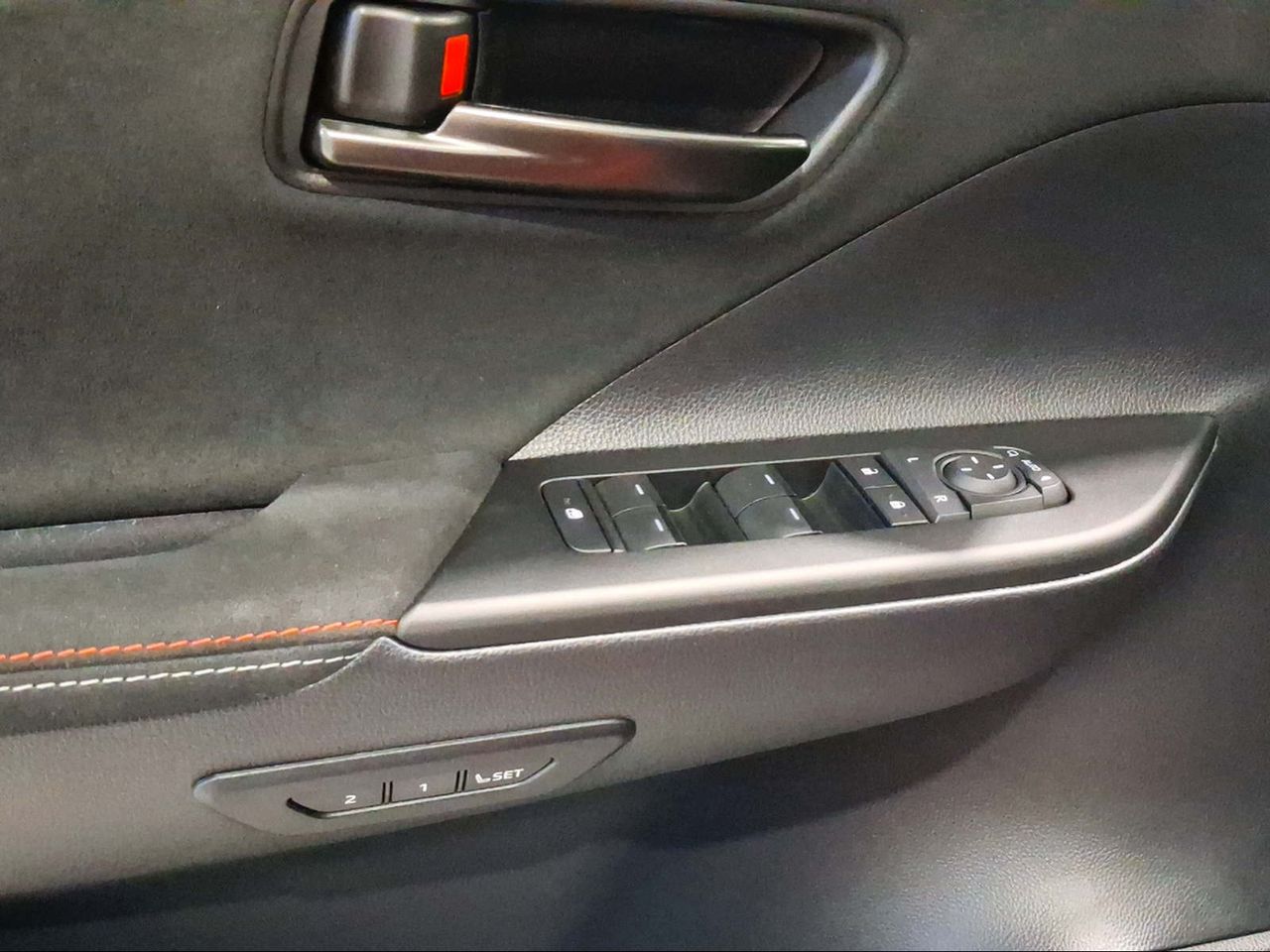 Toyota C-HR 2.0 220PH GR Sport Edition  - Foto 25