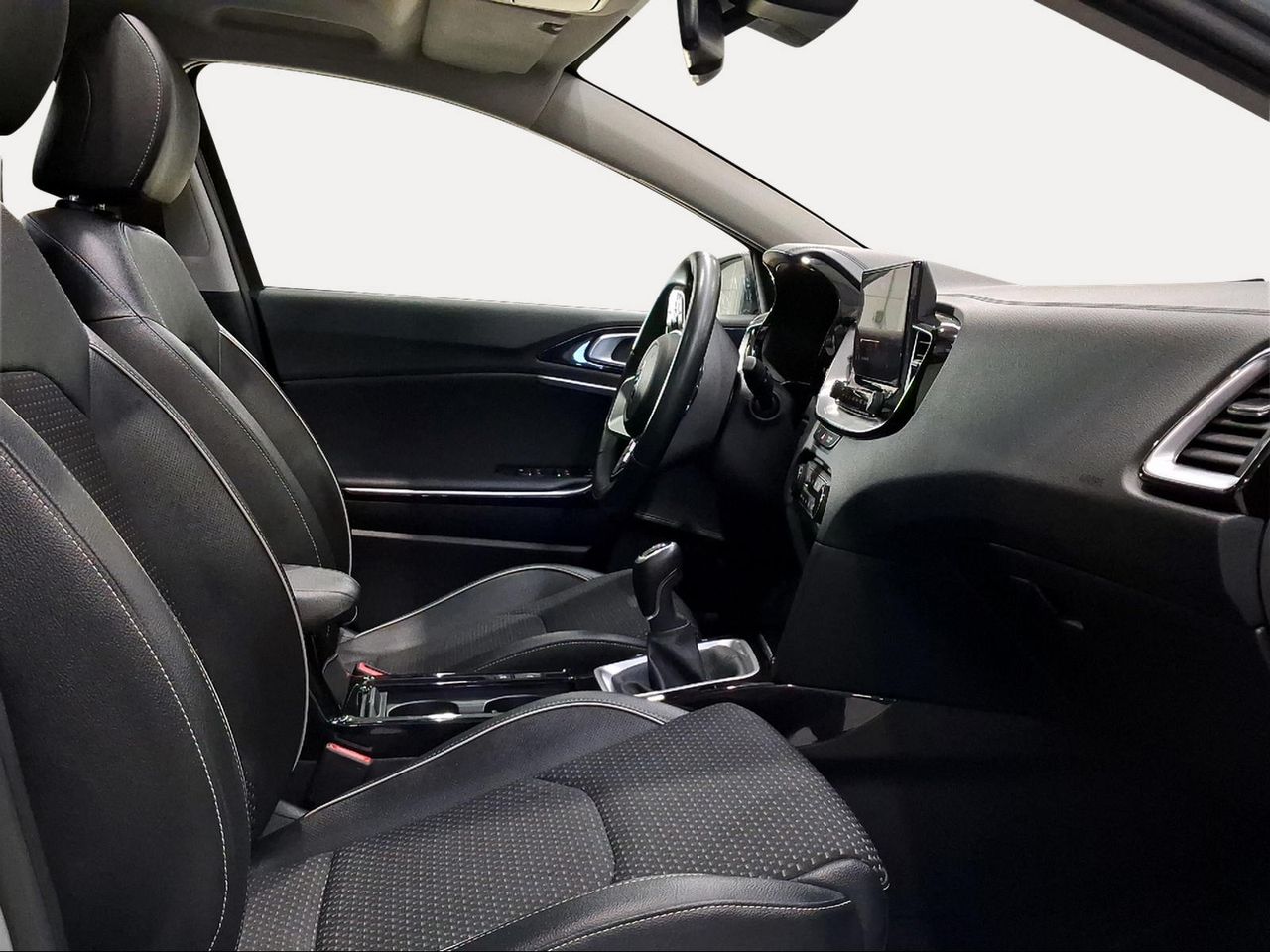 Kia XCeed 1.6 MHEV iMT Emotion 100kW (136CV)  - Foto 7