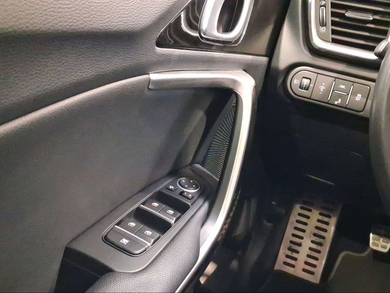 Kia XCeed 1.6 MHEV iMT Emotion 100kW (136CV)  - Foto 26