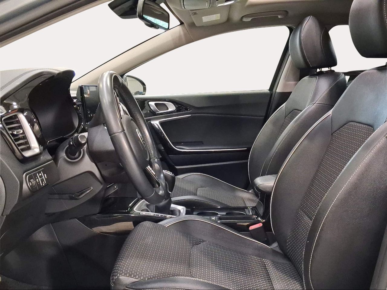 Kia XCeed 1.6 MHEV iMT Emotion 100kW (136CV)  - Foto 13