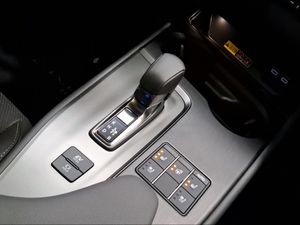 Lexus UX 2.0 300h Relax Plus 4X4  - Foto 14