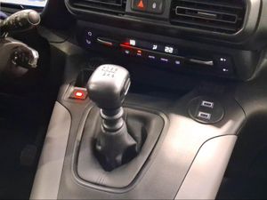 Toyota Proace City Verso Family L2 1.5D 130CV Active 7p  - Foto 22