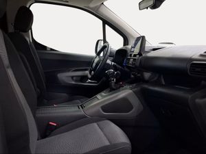 Toyota Proace City Verso Family L2 1.5D 130CV Active 7p  - Foto 7