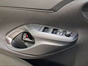 Toyota Yaris Cross 1.5 130H GR Sport  - Foto 24