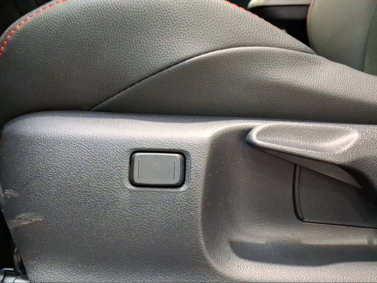 Toyota Yaris Cross 1.5 130H GR Sport  - Foto 23