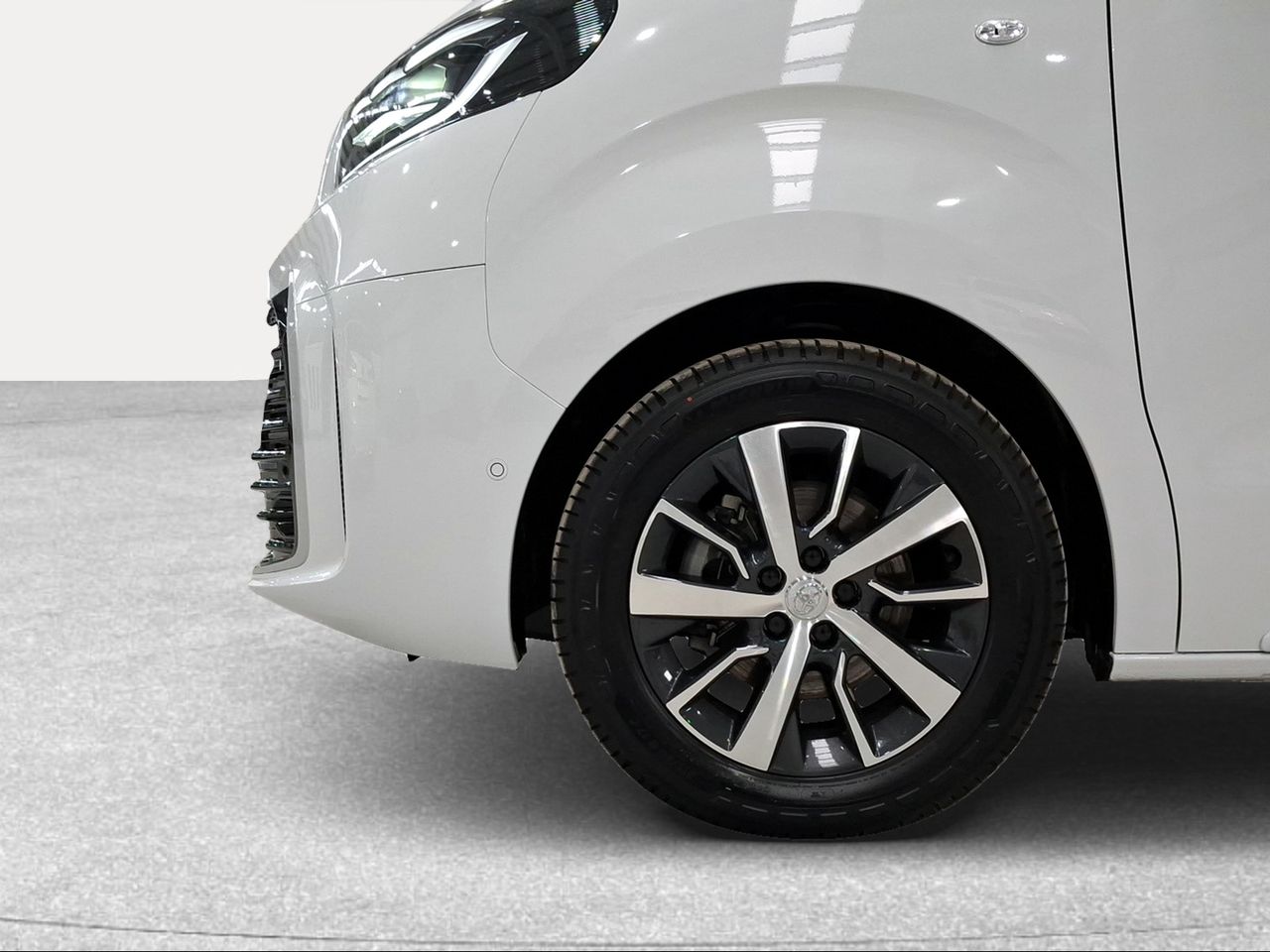 Toyota Proace Verso Family L1 2.0D 180CV 8AT Advance 8p  - Foto 17