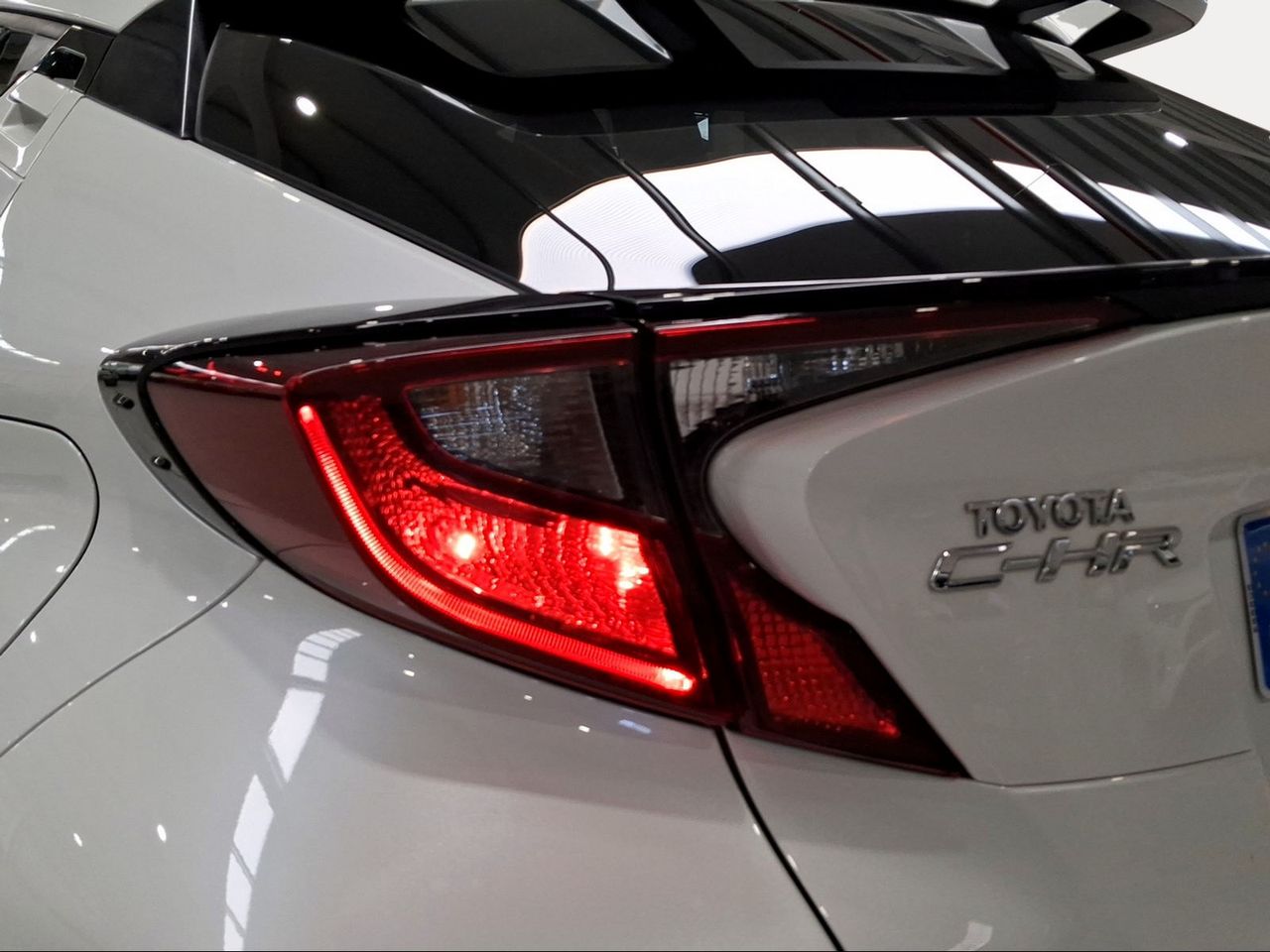 Toyota C-HR 1.8 125H Advance  - Foto 24