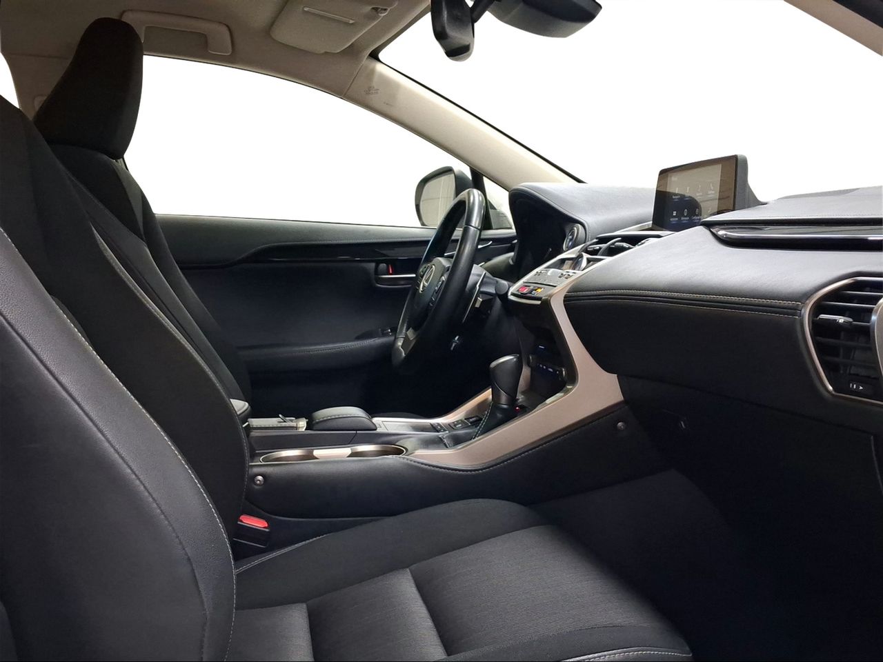 Lexus NX 2.5 300h Business Navigation 2WD  - Foto 7