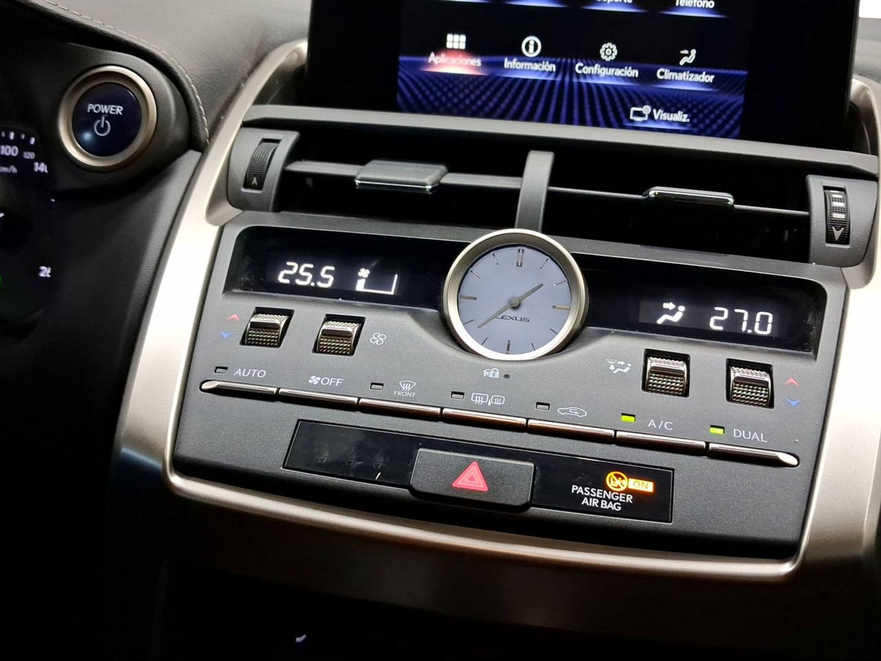 Lexus NX 2.5 300h Business Navigation 2WD  - Foto 14