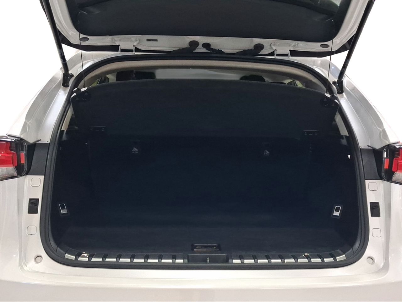 Lexus NX 2.5 300h Business Navigation 2WD  - Foto 10