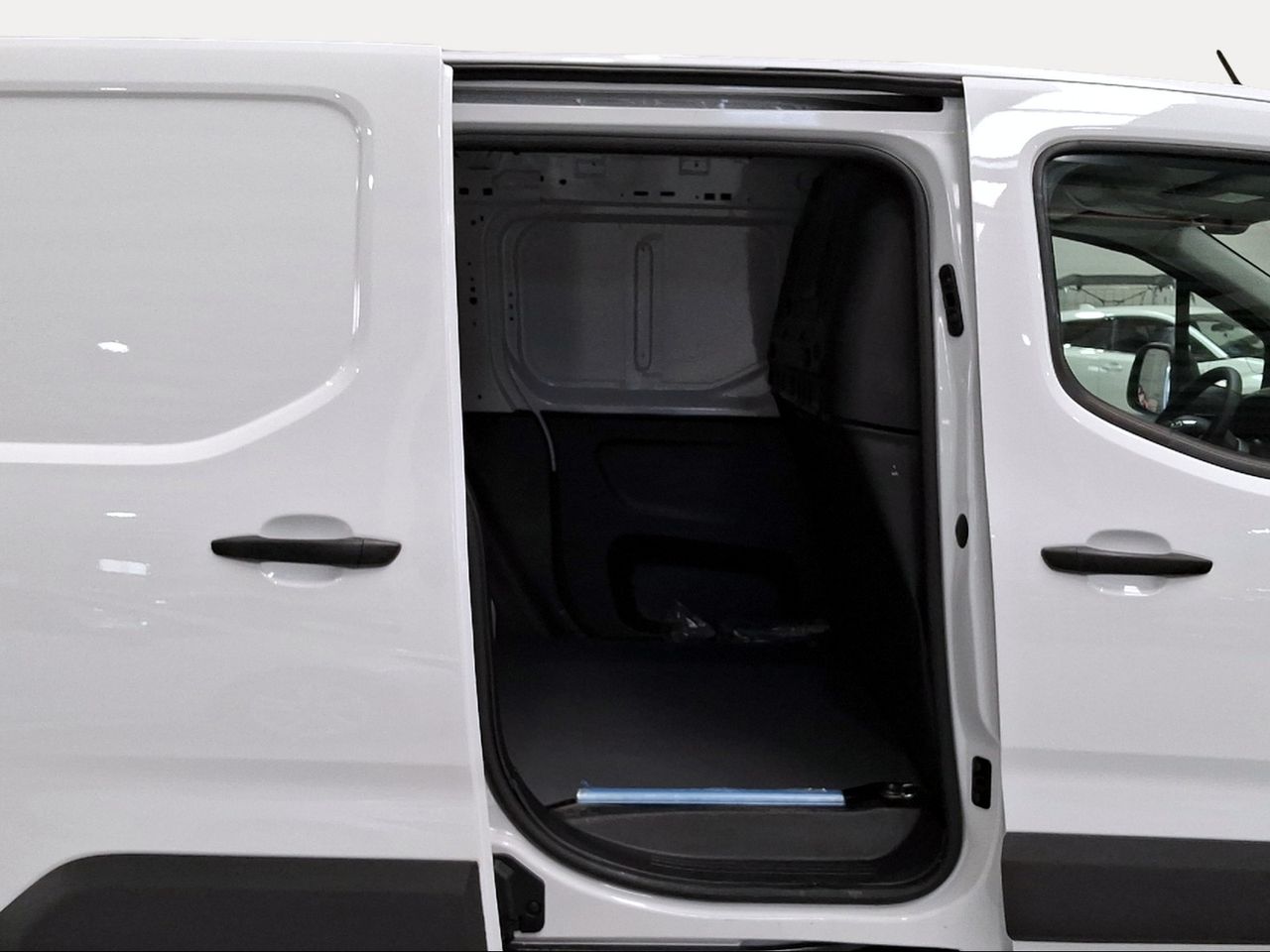 Toyota Proace City Van L1 1PL GX Plus 1.5D 100CV TM 1000KG   - Foto 8