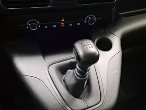 Toyota Proace City Van L1 1PL GX Plus 1.5D 100CV TM 1000KG   - Foto 21