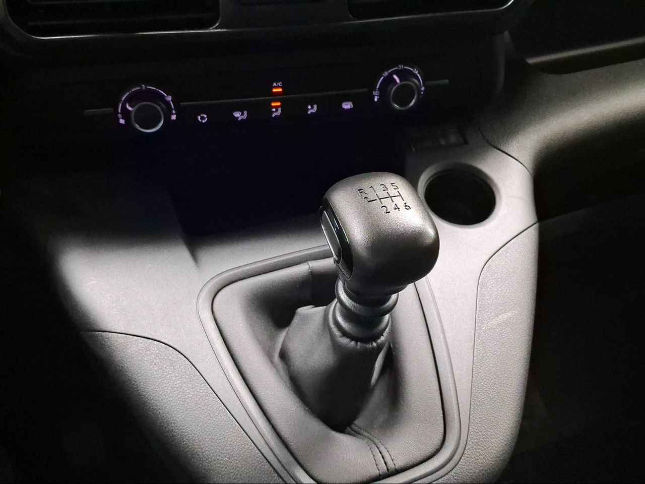 Toyota Proace City Van L1 1PL GX Plus 1.5D 100CV TM 1000KG   - Foto 21