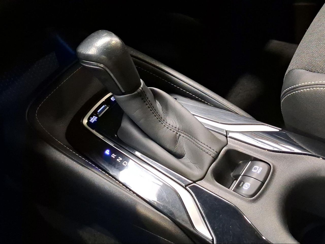 Toyota Corolla 1.8 125H STYLE E-CVT  - Foto 21