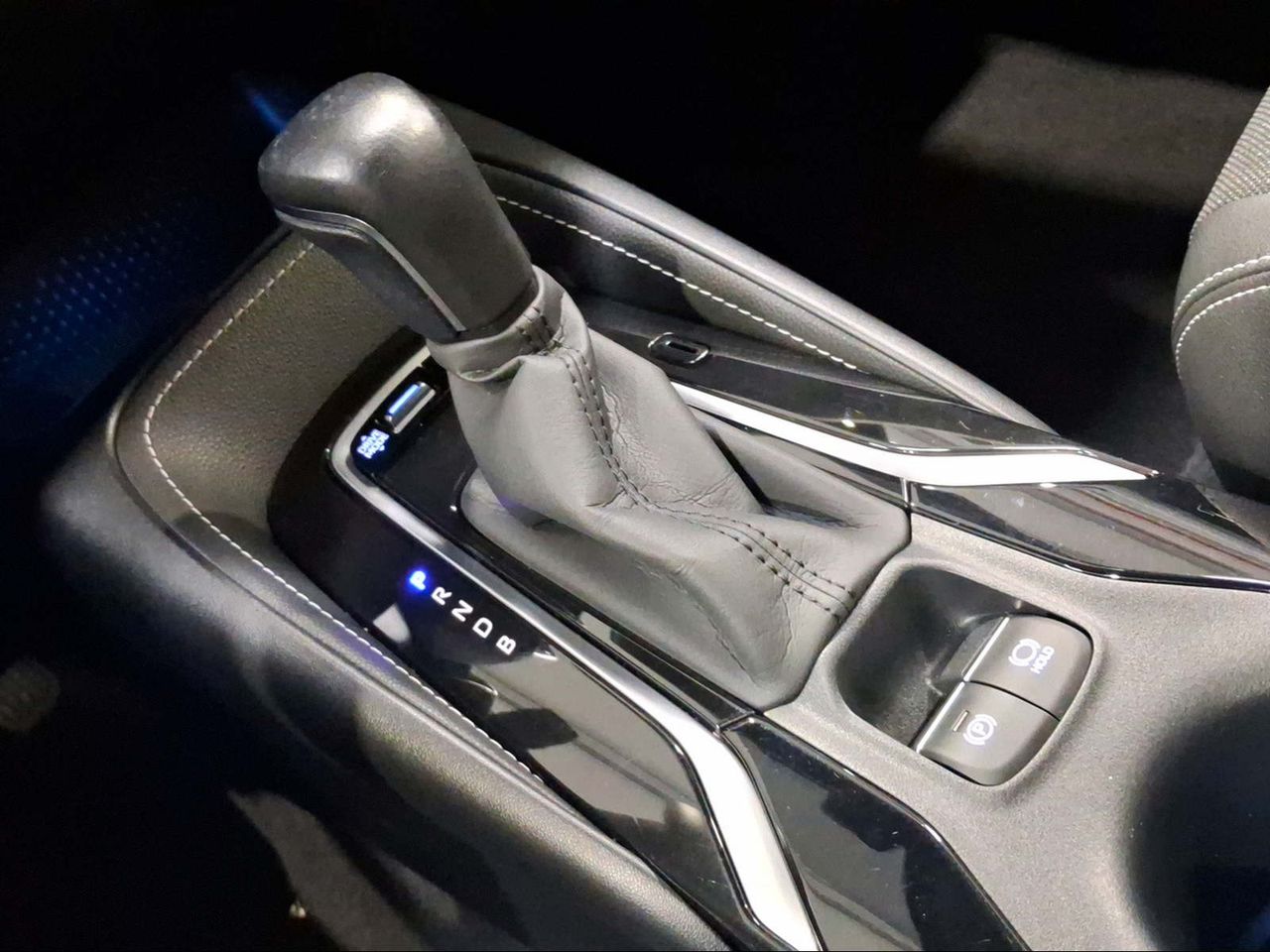 Toyota Corolla 1.8 125H STYLE E-CVT  - Foto 21