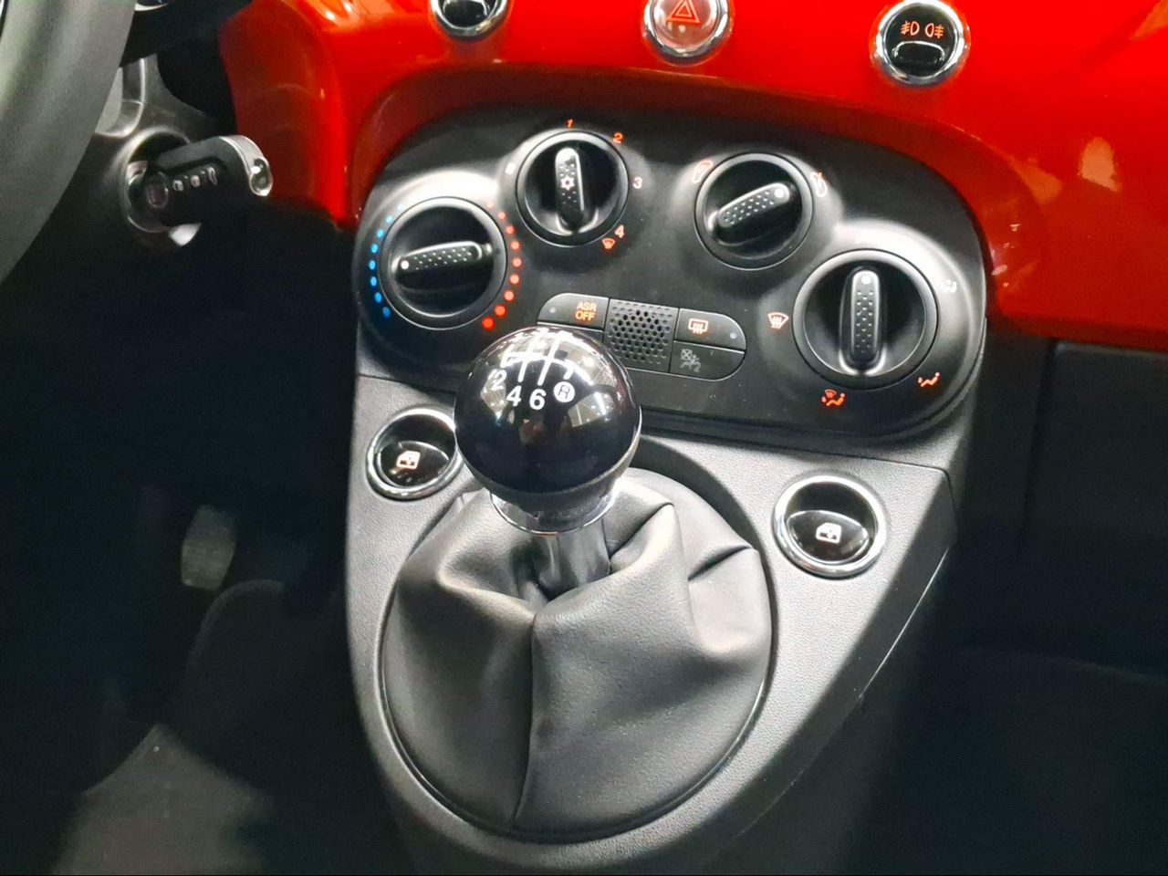 Fiat 500 Club 1.0 Hybrid 51KW (70 CV)  - Foto 17