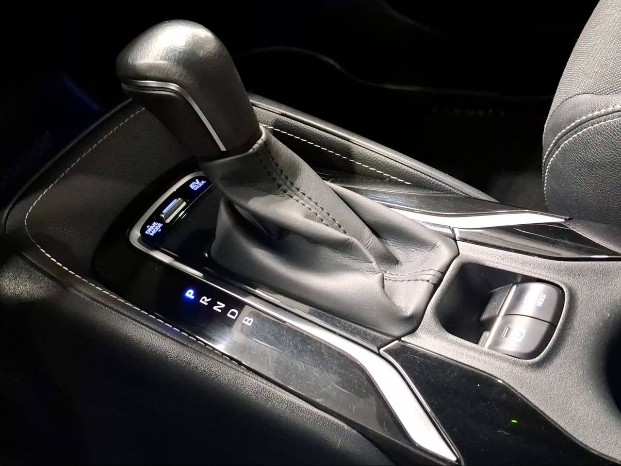 Toyota Corolla 1.8 125H STYLE E-CVT  - Foto 21