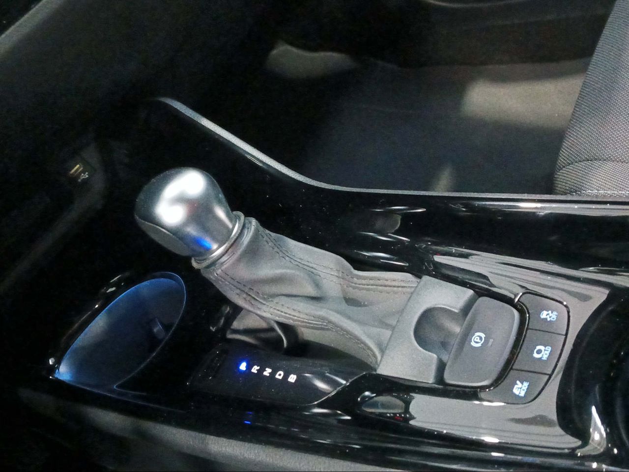 Toyota C-HR 1.8 125H Advance  - Foto 22