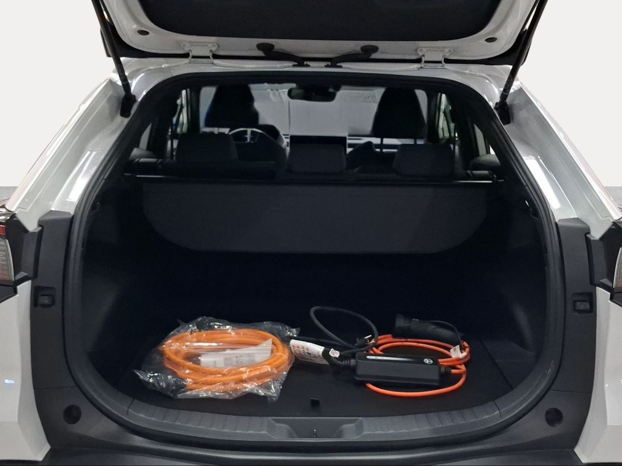 Toyota bZ4X 200E 4x2 Advance  - Foto 12