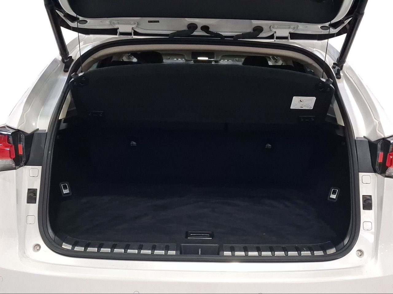 Lexus NX 2.5 300h Premium 2WD  - Foto 10