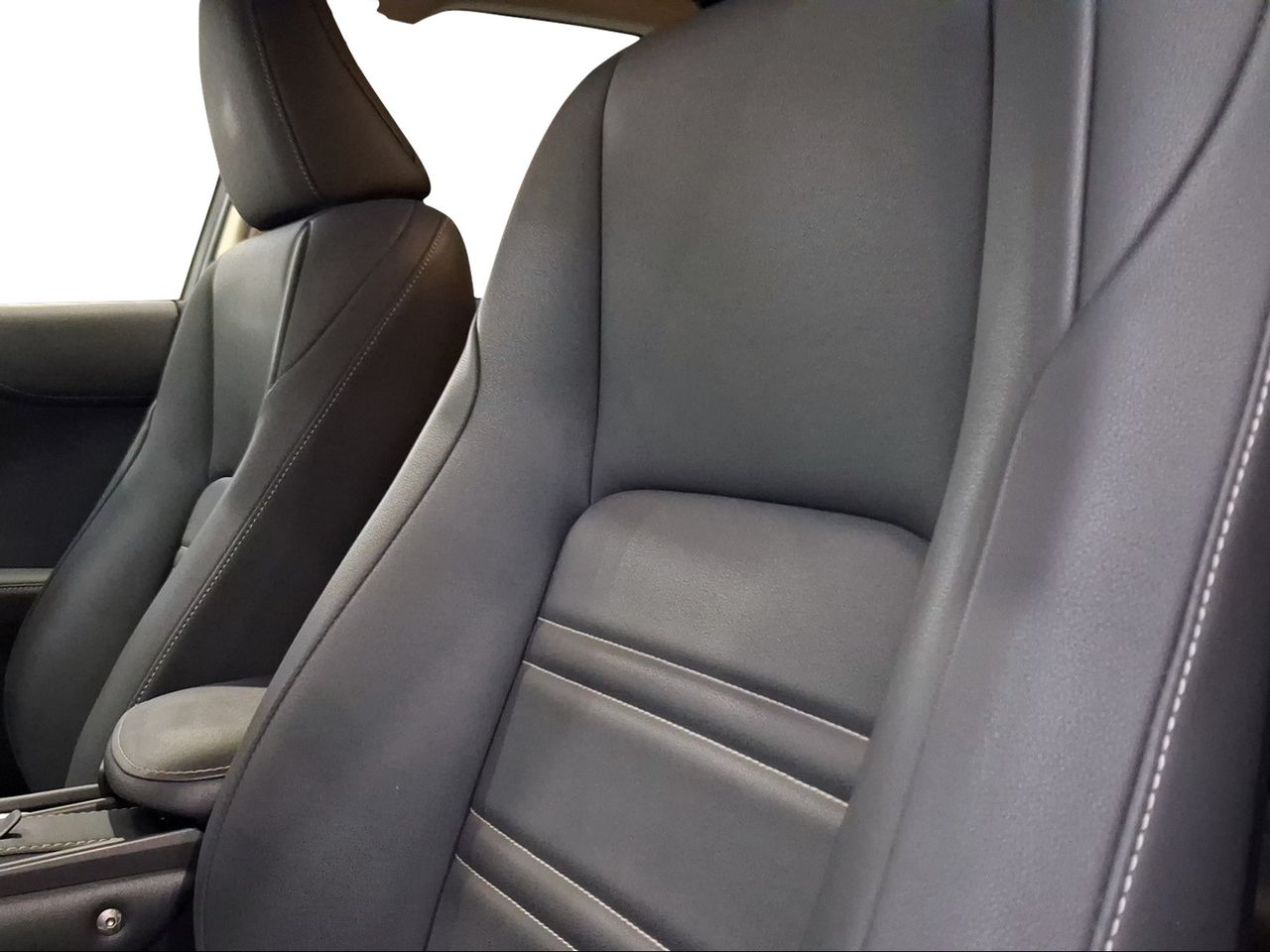 Lexus NX 2.5 300h Premium 2WD  - Foto 16