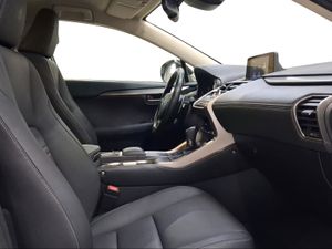 Lexus NX 2.5 300h Premium 2WD  - Foto 7