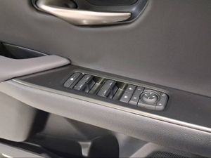 Lexus UX 2.0 300h UX Plus  - Foto 18