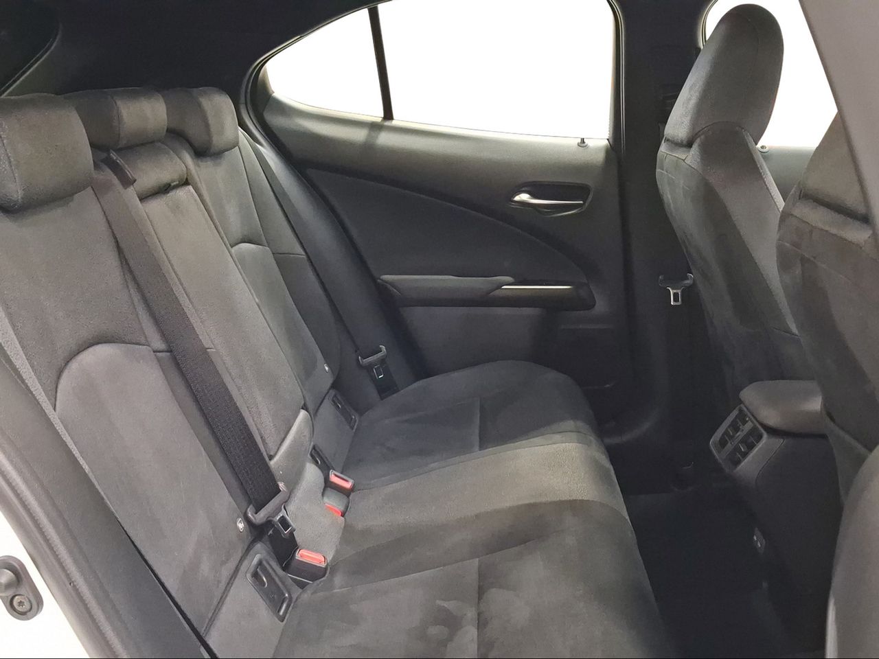 Lexus UX 2.0 300h UX Plus  - Foto 8