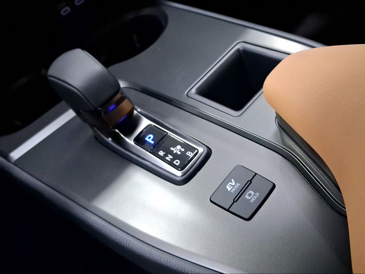 Lexus UX 2.0 300h UX Plus  - Foto 15