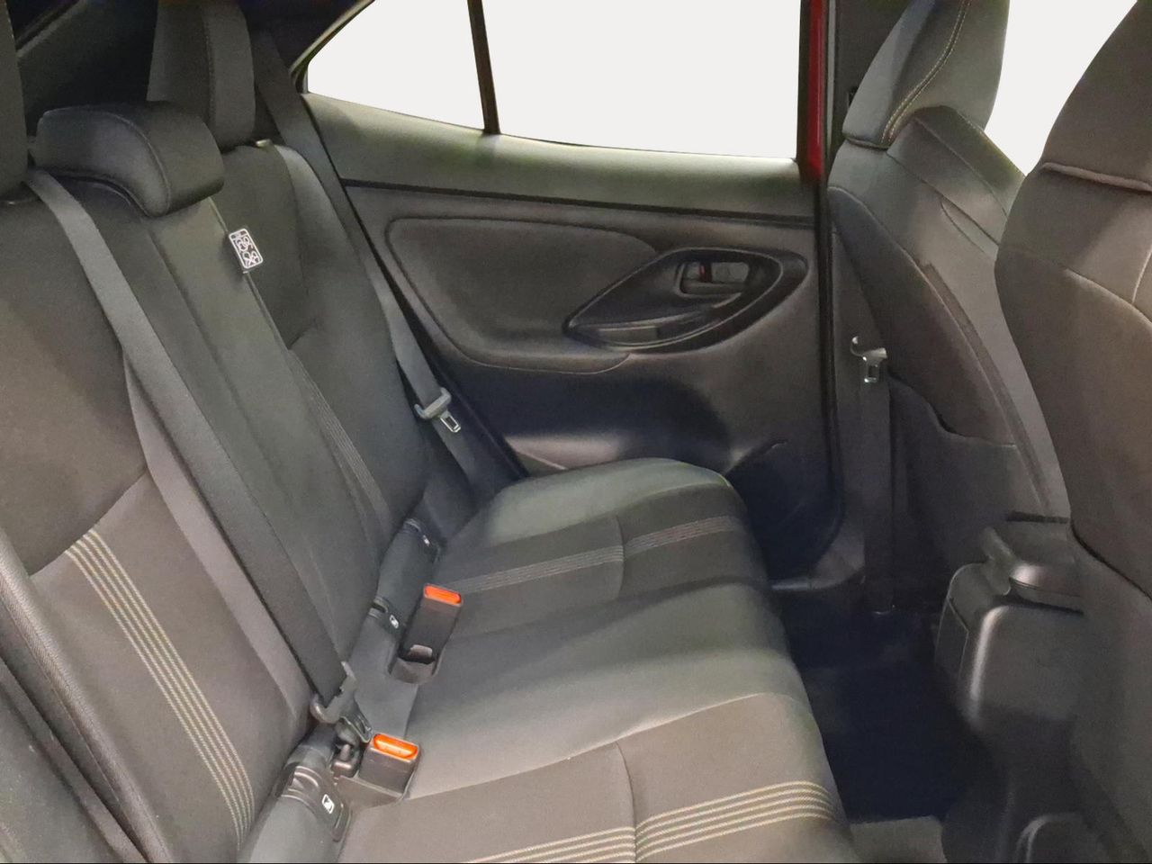 Toyota Yaris Cross 1.5 120H Adventure AWD-i  - Foto 8