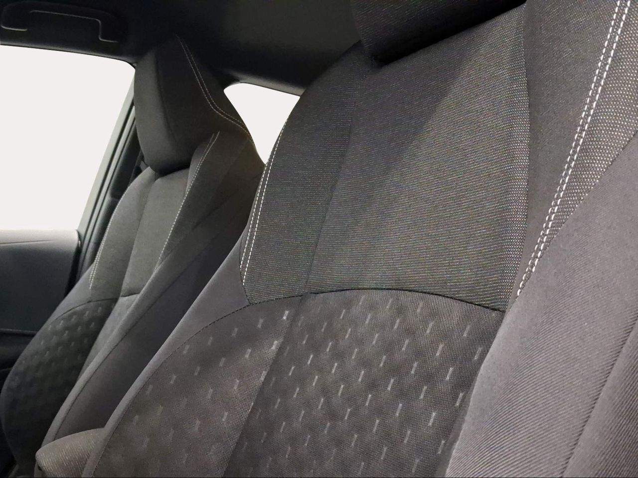 Toyota Corolla 140H Active Plus  - Foto 23