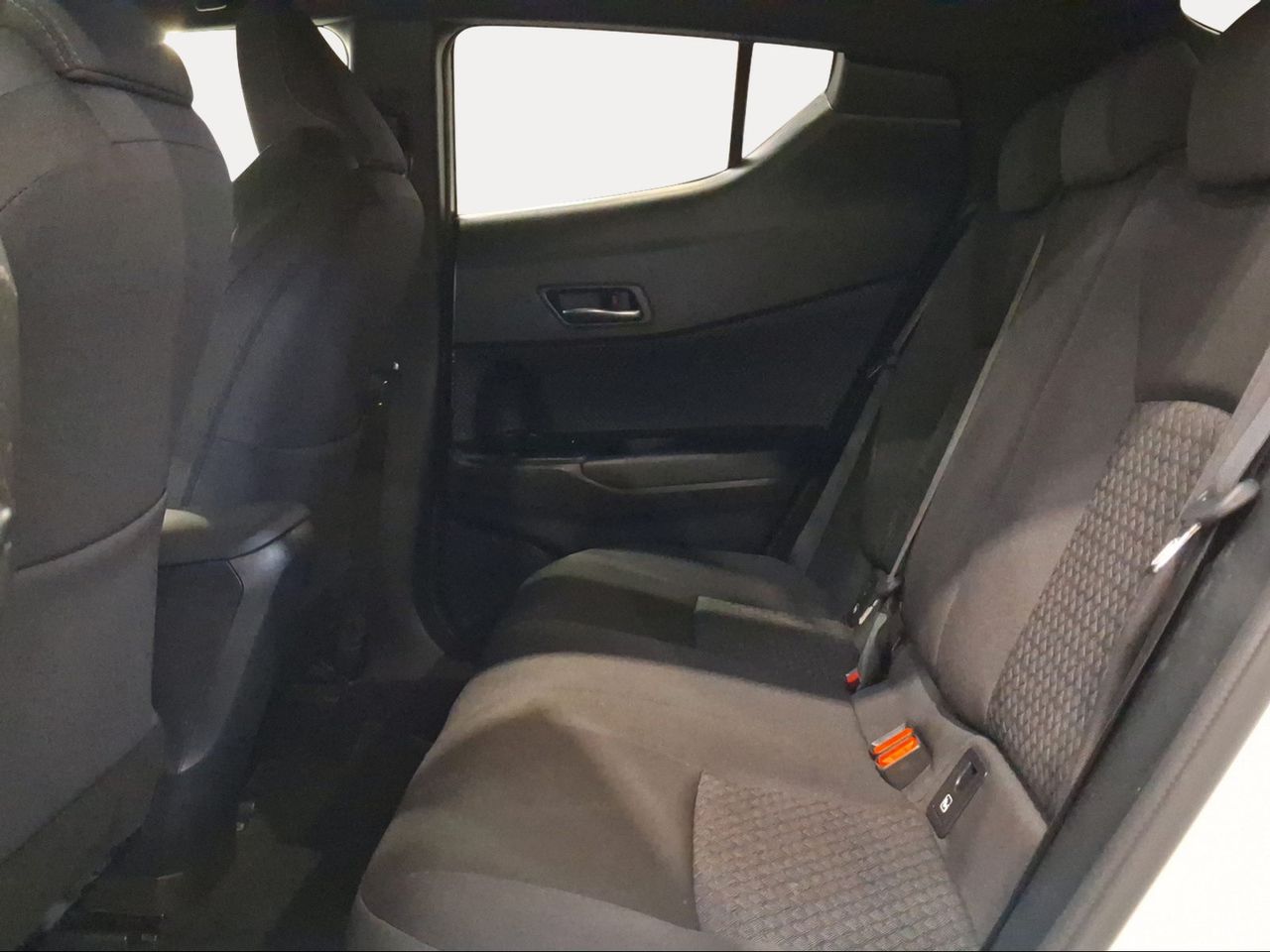 Toyota C-HR 1.8 125H Advance  - Foto 12