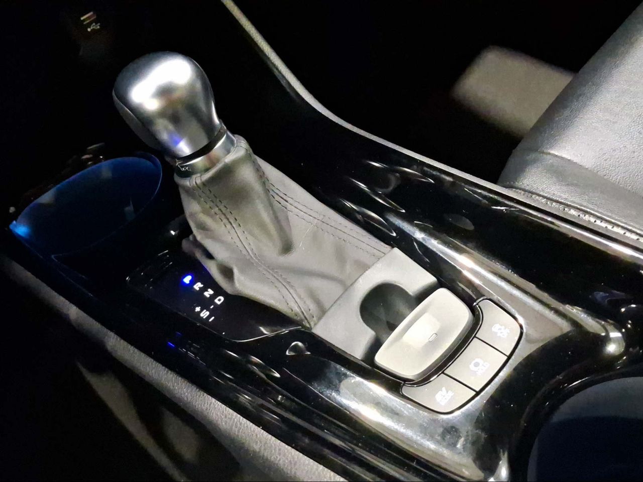 Toyota C-HR 2.0 180H Advance Luxury  - Foto 22