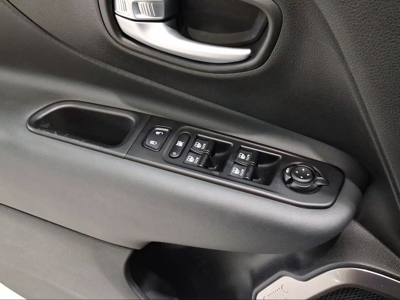 Jeep Renegade Limited 1.3G DDCT6 (150CV) 4x2 DDCT  - Foto 19