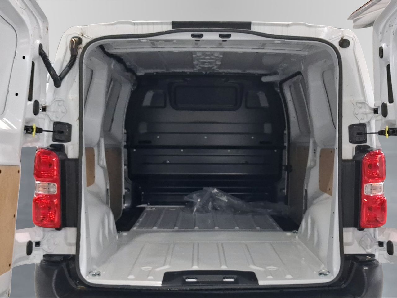 Fiat Scudo Furgón M 1.5HDI 120CV Manual  - Foto 7