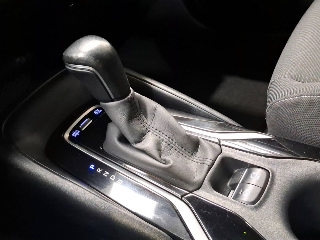 Toyota Corolla 1.8 125H ACTIVE TECH E-CVT  - Foto 24