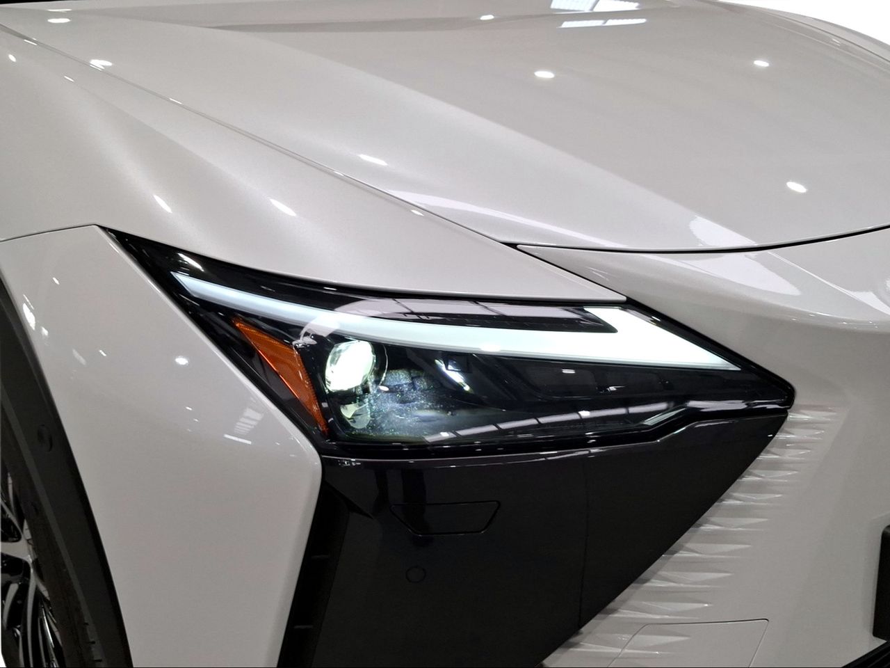 Lexus RZ 300e Executive  - Foto 25