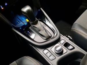 Toyota Yaris Cross 1.5 120H Adventure  - Foto 22