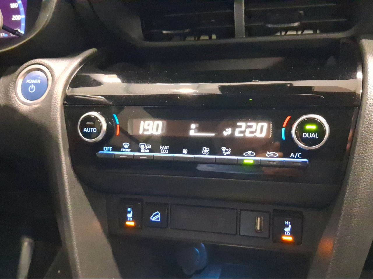 Toyota Yaris Cross 1.5 120H Adventure  - Foto 23