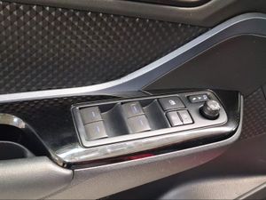Toyota C-HR 1.8 125H Advance  - Foto 23