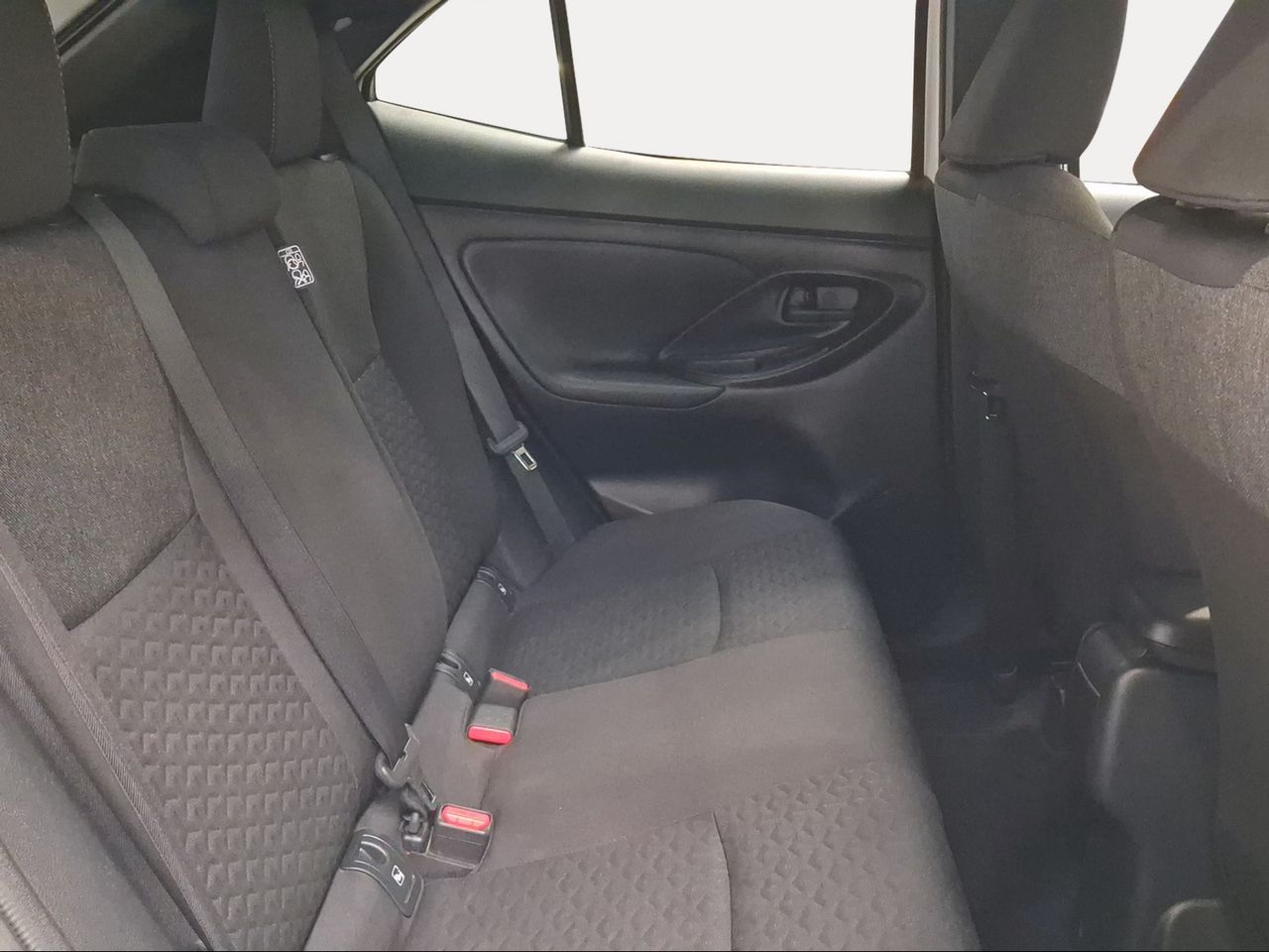 Toyota Yaris Cross 1.5 120H Active Tech  - Foto 8