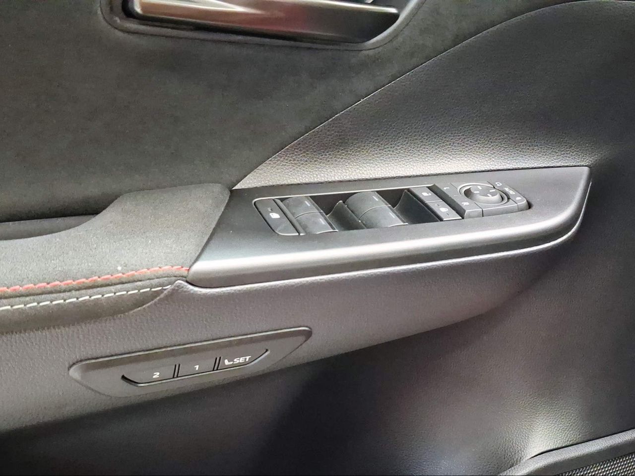 Toyota C-HR 2.0 220PH GR Sport  - Foto 28