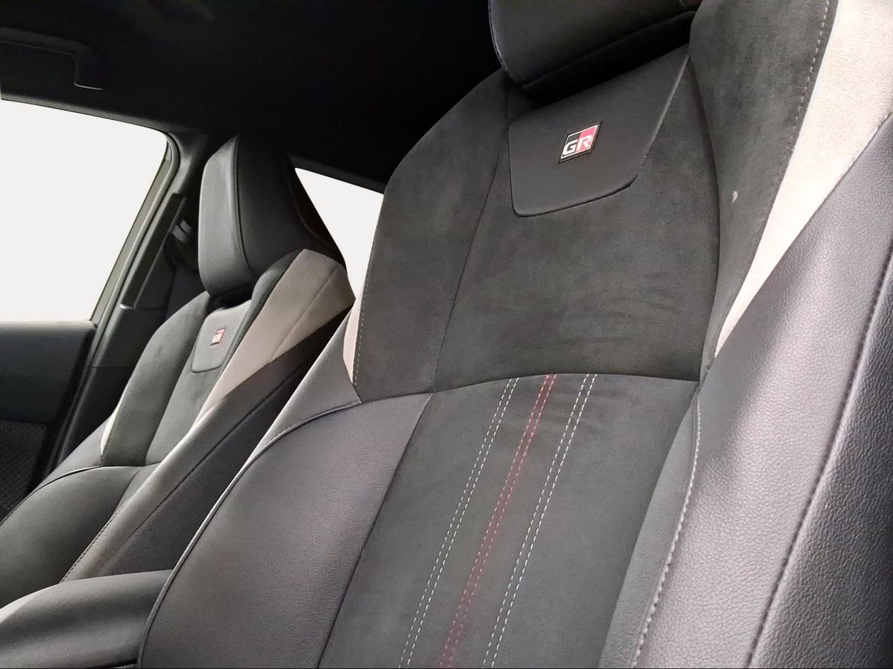 Toyota C-HR 2.0 180H GR Sport  - Foto 23