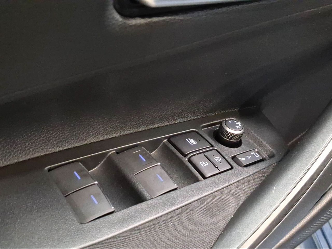 Toyota Corolla 1.8 125H ACTIVE TECH E-CVT  - Foto 24